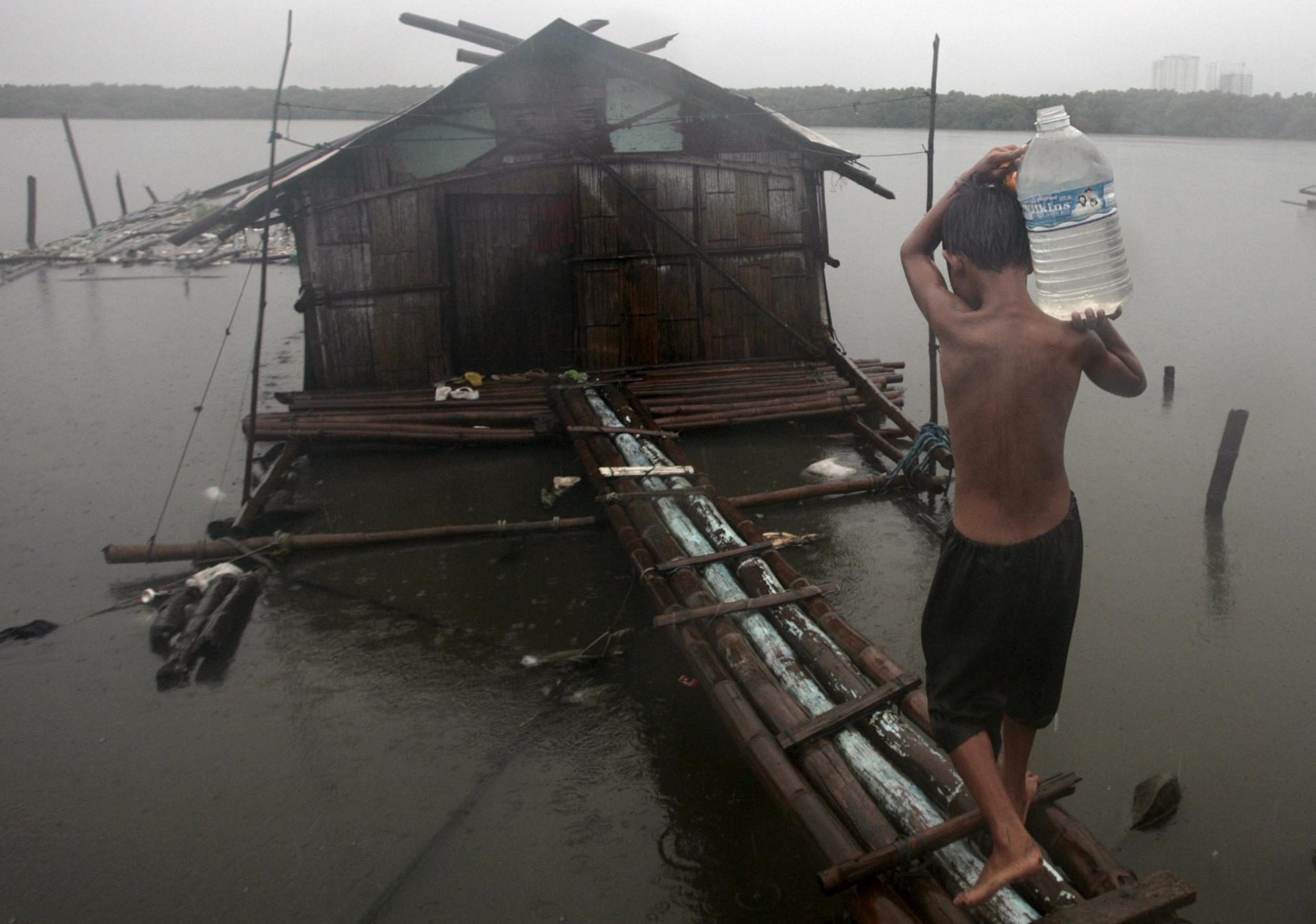 Свлачище уби 26 миньори във Филипините