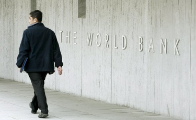Световната банка: Българските домакинства вече усещат кризата