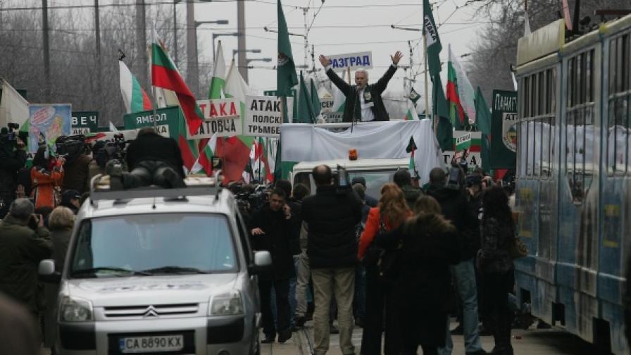 "Икономист": Мафиотски партии напират в България
