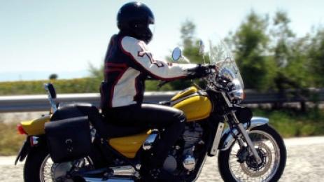 Коста Атанасов на стария си мотор Kawasaki ZL600B Eliminator