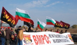 Този път блокадите за изборните туристи, идващи от Турция, няма да свършат работа. Комбинациите са по-сложни, отлично и отрано подготвени