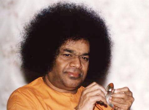 Директорка пред уволнение заради индийско сектантско учение