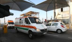 Кацна самолетът от Иран с болния моряк