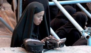 Журналистката Роксана Сабери отразява годишнината от смъртта на аятолах Хомейни в Техеран