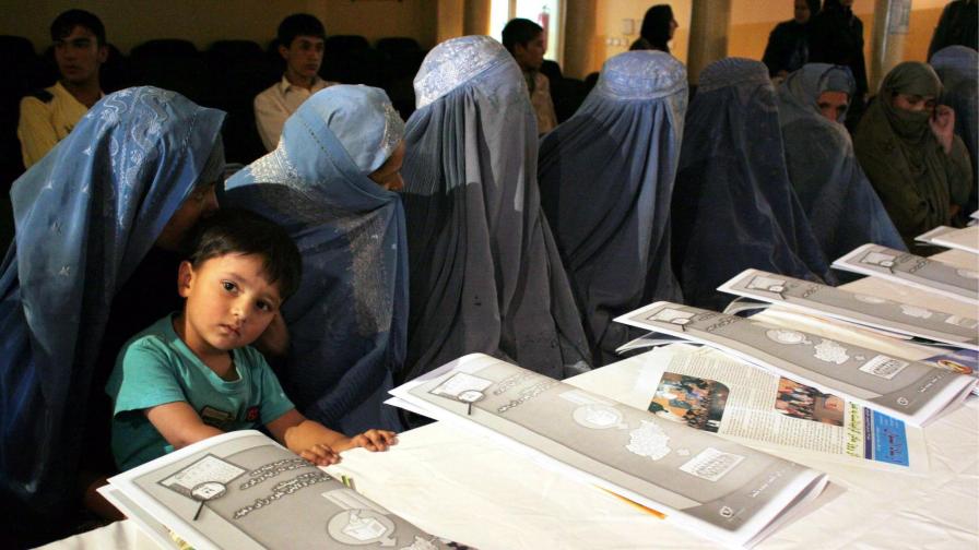 Подготовка за изборите в Афганистан.