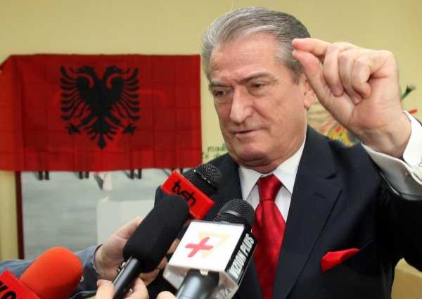 Бериша: Без митници между Албания и Косово