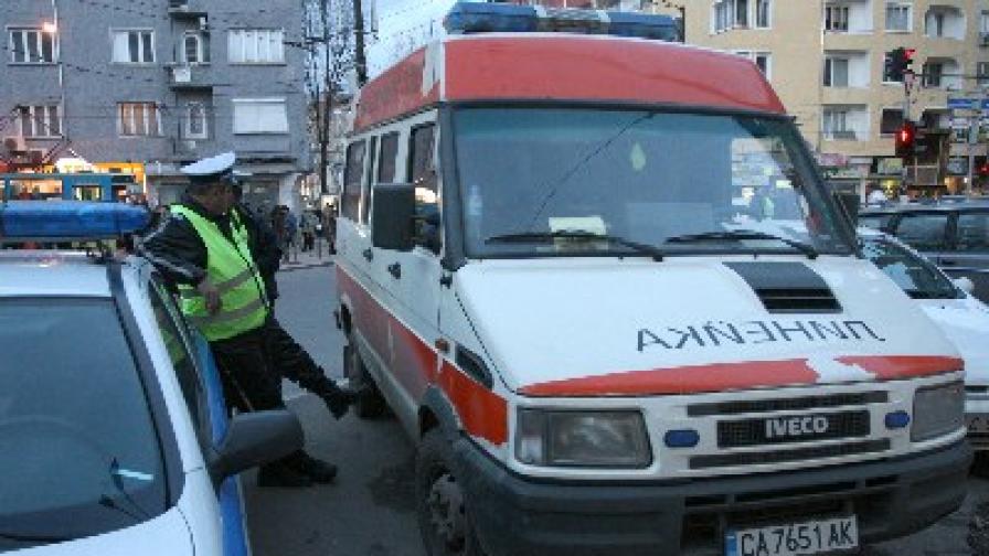 Таван падна върху клиенти в Шумен