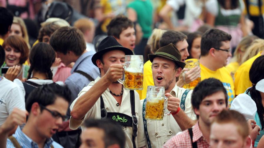На какво ли толкова миришат германците - на бира?