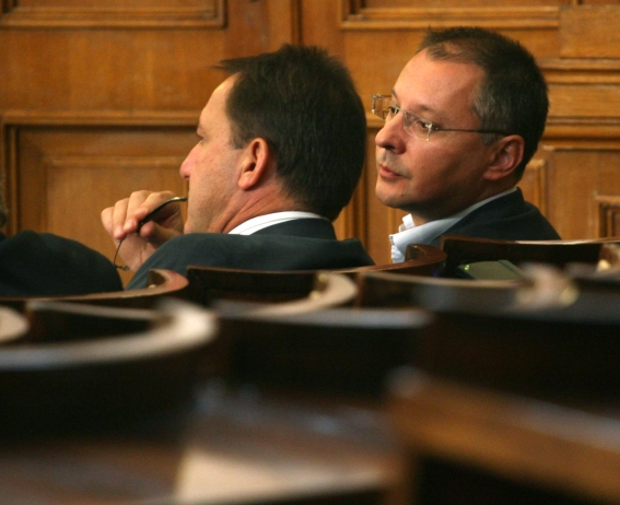 Станишев нападна правителството