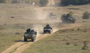 Учение на български и американски войници на полигона Ново село. Фотография от 17 септември 2009 г.