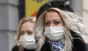 В Украйна пък е в ход широкомащабна превантивна кампания и гледката на хора с маски по улиците не е необичайна
