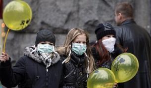 Трета жертва на свинския грип, в епидемия сме