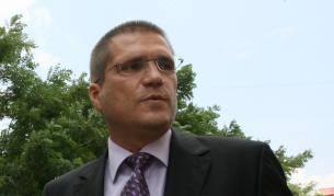 Прокурори обвиняват бившия военен министър Цонев
