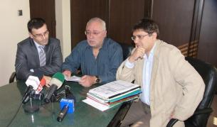 С.Дянков, Р. Радев и К. Вълчев в студиото на Дарик днес