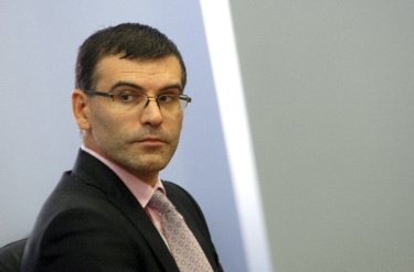 За трудното ашладисване на един министър 