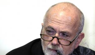 Юрген Рот при преставянето на книгата Новите български демони (снимка от ноември 200)