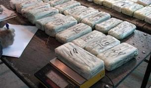 На 16 октомври на ГКПП Калотина е засечен и Я.Р. с 28 кг хероин, скрити в колата му