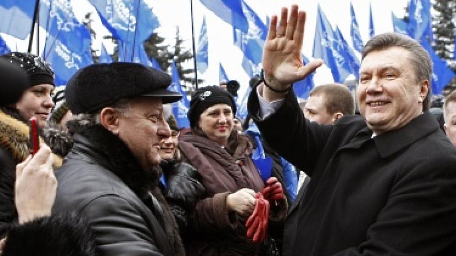 Янукович ще поизчака с президентския пост