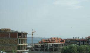 Край Слончев бряг още строят