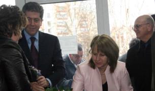 Искането за отстраняването ми е единствената реална антикризисна мярка на правителството, каза в Петрич президентът Първанов