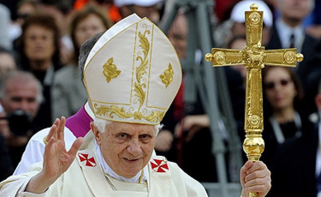 Нов скандал грози Ватикана – незаконни бебета и аборти