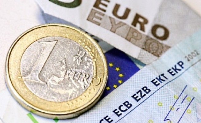 Ние сме с прекомерен дефицит, Естония - готова за еврото