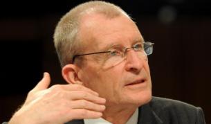 Адмирал Денис Блеър напуска поста си още днес
