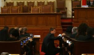 Дянков: Няма пари за борба с комарите