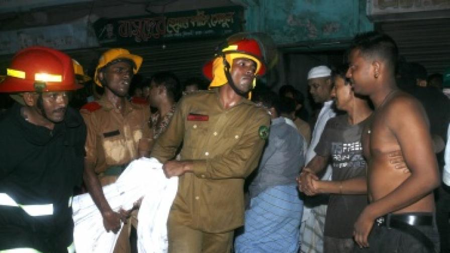 Над 100 загинали при голям пожар в Бангладеш