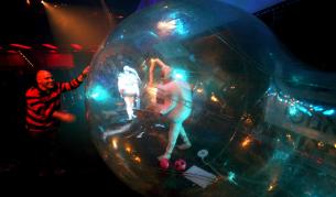 Засега традиционният начин за "хващане" на сперматозоиди е в презерватив