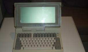 Компанията чества 25-години от създаването на първия лаптоп, като пуска на пазара няколко любопитни устройства