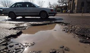 Спират ремонта на 1800 км пътища