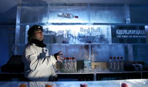 Огромни количества водка, която по нищо не се различавала от оригиналите, са били пласирани