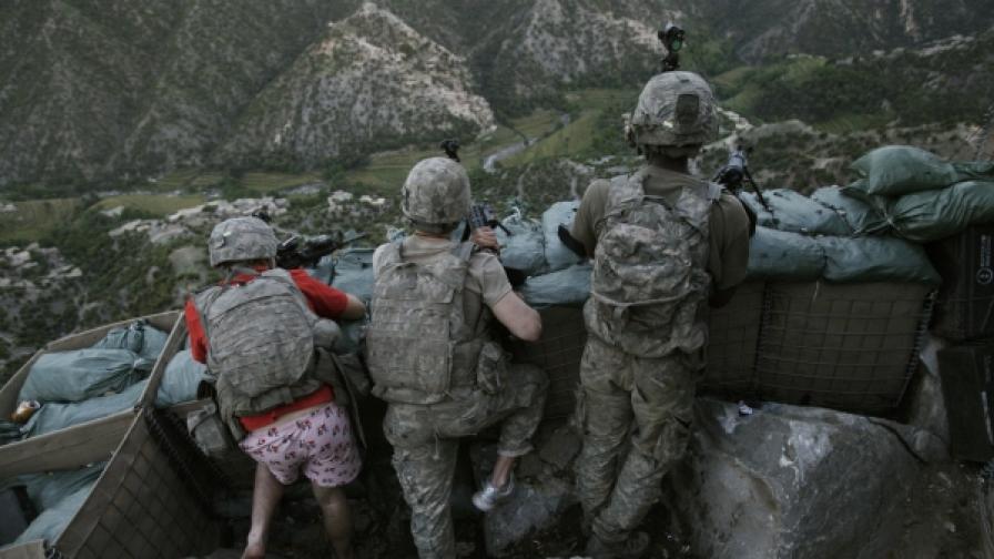 Афганистан: 12 цивилни убити при въздушен удар на НАТО