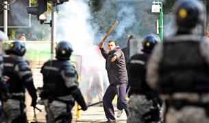 Насилието взе връх на гей парада в Белград