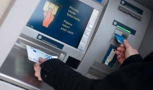 Измами с банкови карти: Как да се предпазим