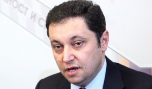 Оставка в РЗС заради гей-скандала с Яне Янев