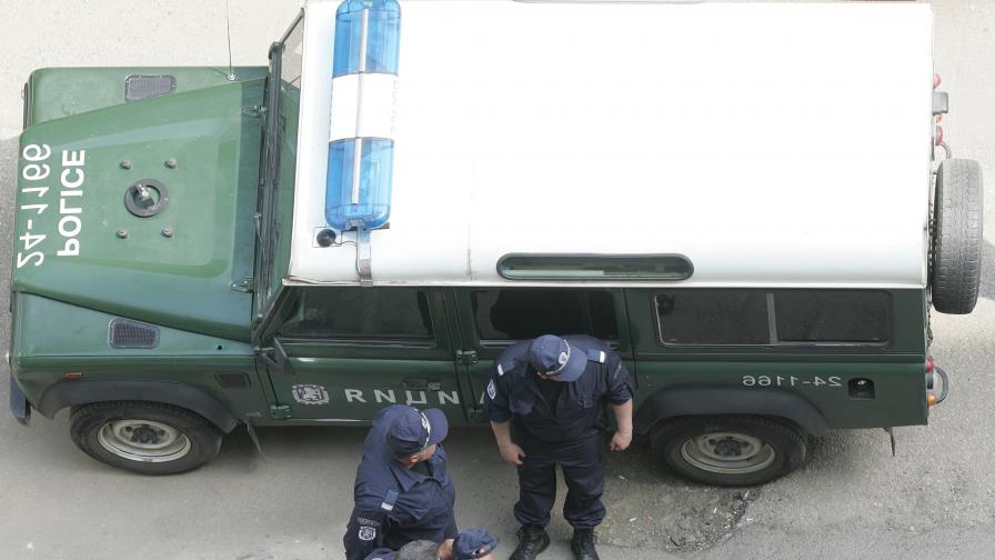 19-годишен въртял печатница за фалшиви документи