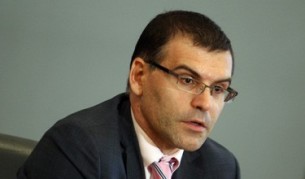 Дянков: 16 млн. лв. са отпуснати за 10 км от АМ "Хемус"