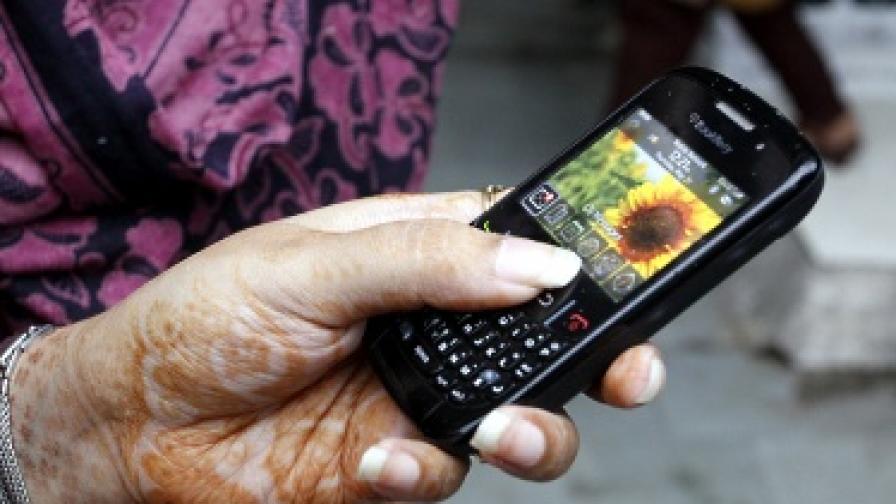 Без телефон за неомъжените в Индия