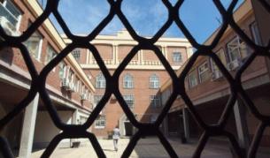 През лятото в Общинския съвет-Варна имаше презентация на възможностите на интернет връзка, която ще имат лишените от свобода във Варненския затвор чрез трите компютъра там