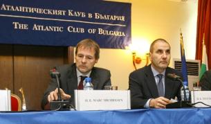 Министър Цветанов участва в дискусията "Европейският съюз след белгийското председателство и къде е България"