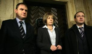 Йорданка Фандъкова с изпълнителните директори на "Топлофикация" София Стоян Цветанов и на "Булгаргаз" Димитър Гогов