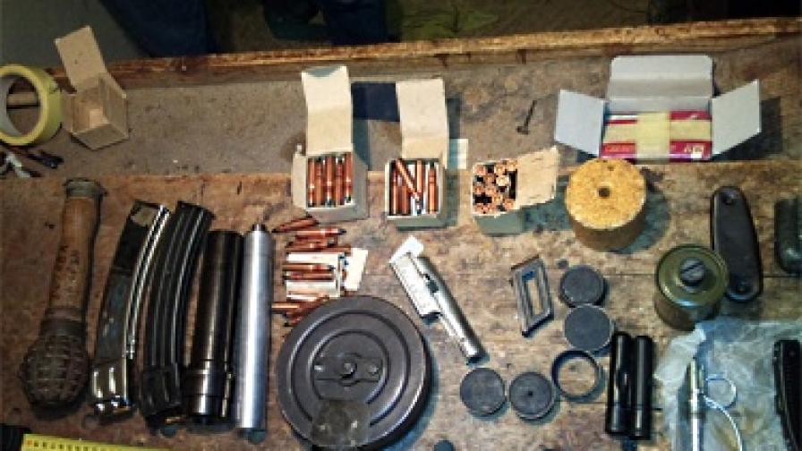 Работилница за нелегално оръжие снабдявала бракониери