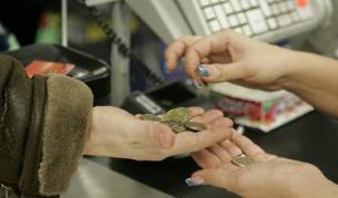 "Индъстри уоч": Ръстът на доходите се забавя