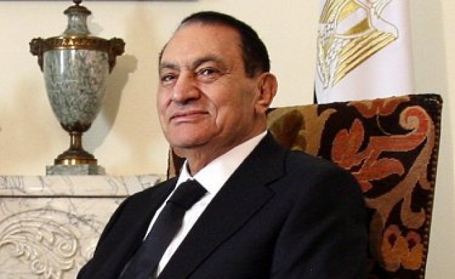 Военните забраниха на Мубарак да напуска Египет