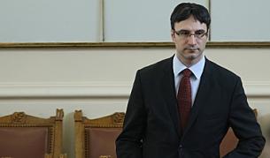 Министърът на икономиката Трайчо Трайков в парламента