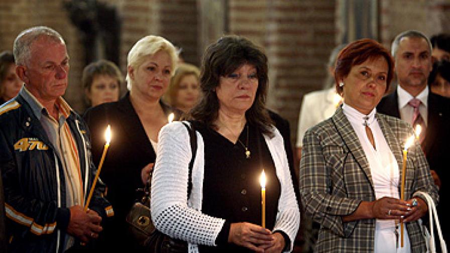 Българските медици бяха изкупителна жертва, пише ДПА