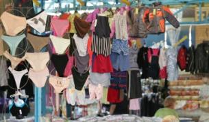 Търговията на дребно със слаб ръст през март