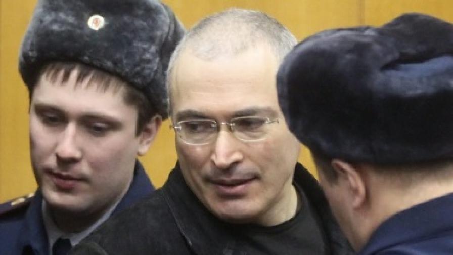 Ходорковски остава в затвора до 2016 г.